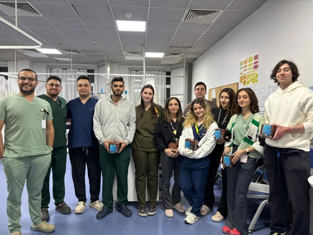 Yunusemre’de nöbetçi doktorlar unutulmadı