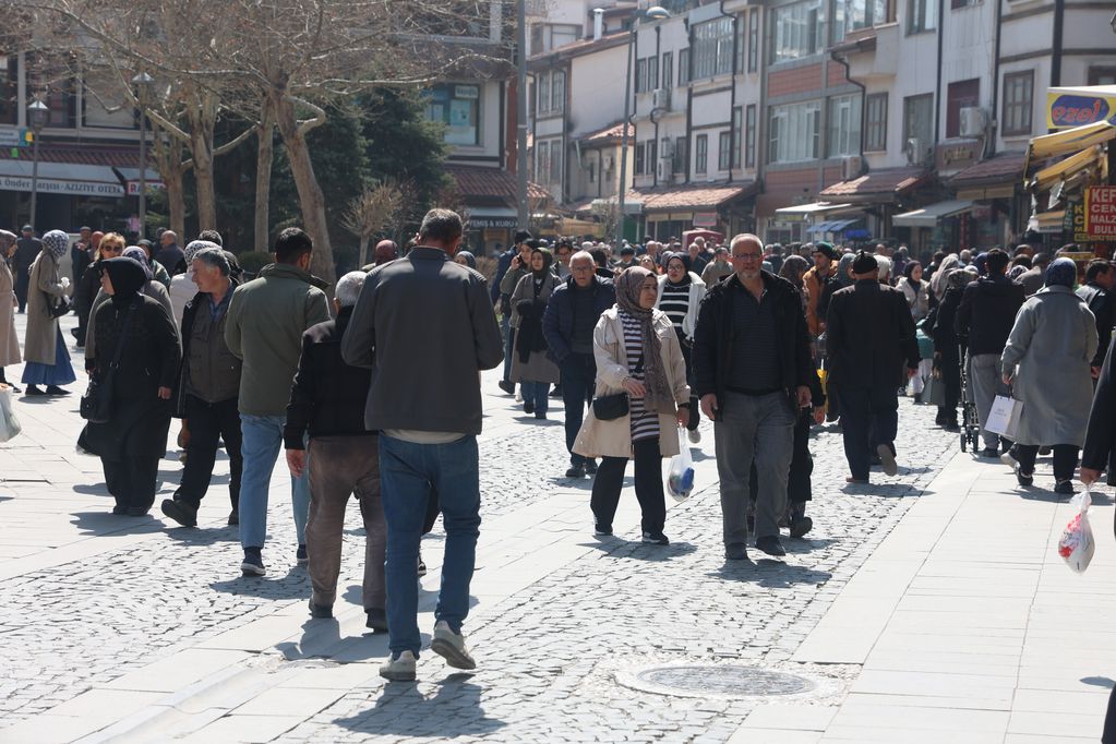 Uzmanlardan Bayram Tatili Uyarısı: “Kalp Krizi ve Felç Belirtilerini Göz Ardı Etmeyin