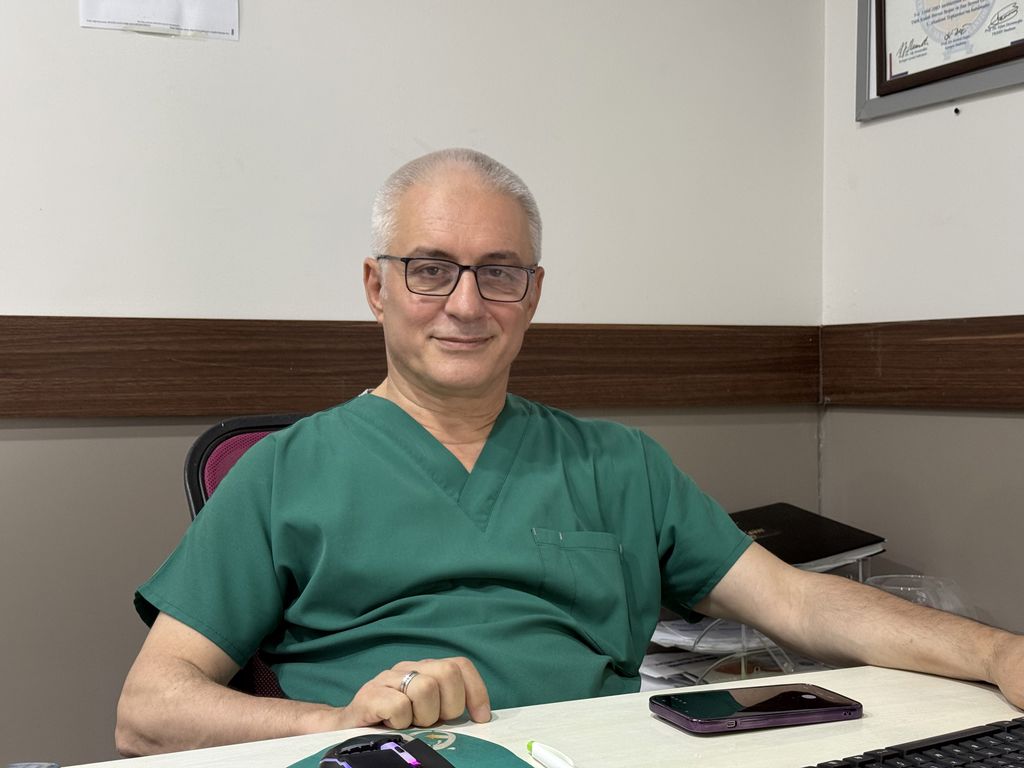 Kulağındaki Hareket Hissiyle Hastaneye Gitti: Doktor Hastanın Kulağından Canlı Kelebek Çıkardı