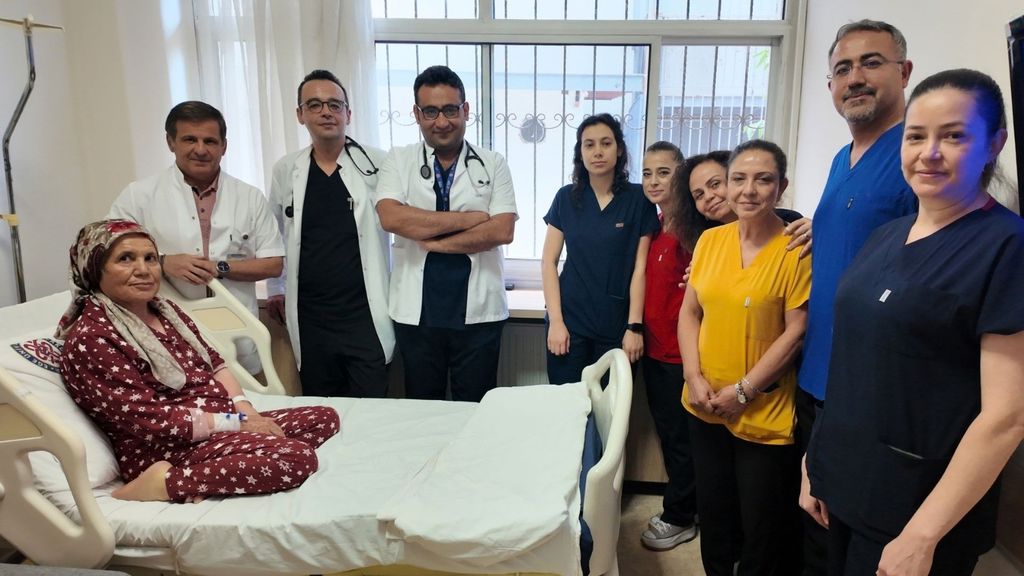 Ege Üniversitesi'nden Tarihi Başarı: Dünyadaki Üçüncü Nadir TAVI Operasyonu Gerçekleştirildi