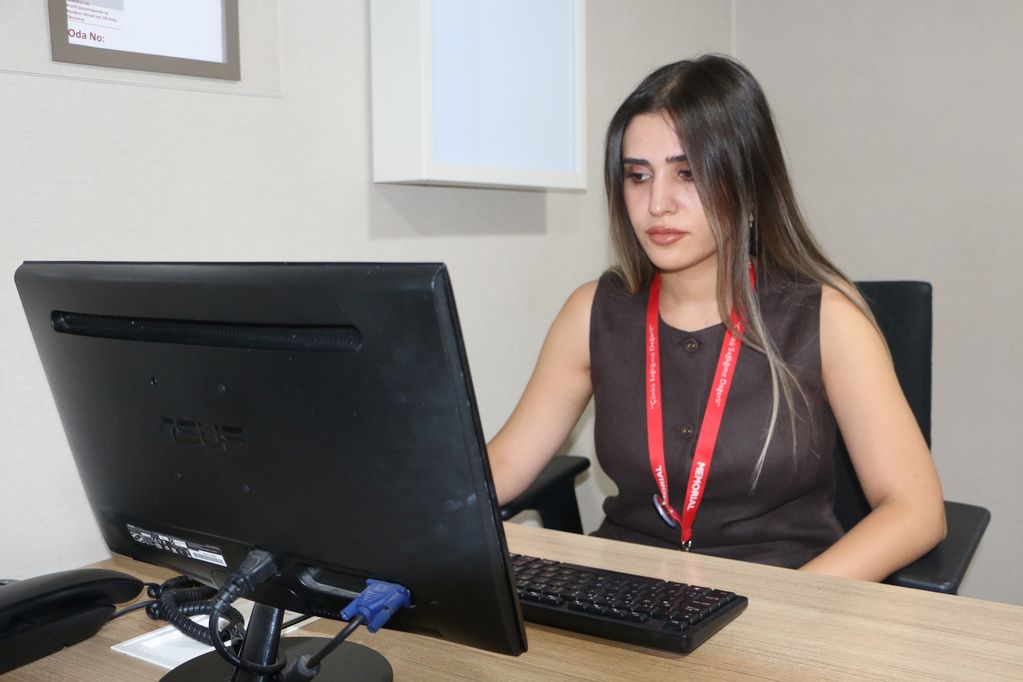Diyetisyenden Yaz Uyarısı: En Büyük Tehlike Güneş Değil, Susuzluk
