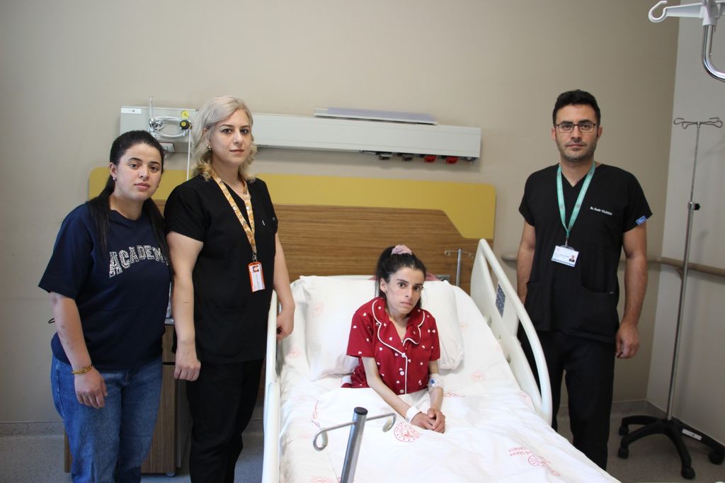 Elazığ'da Riskli Hastaya Kapalı Yöntemle Böbrek Taşı Ameliyatı