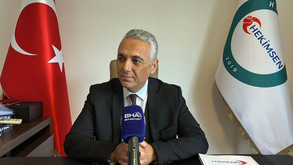 HEKİMSEN Genel Başkanı Kurban: “Toplumun yaşı 75-80 iken hekimlerin yaşı 60’a düşüyor”