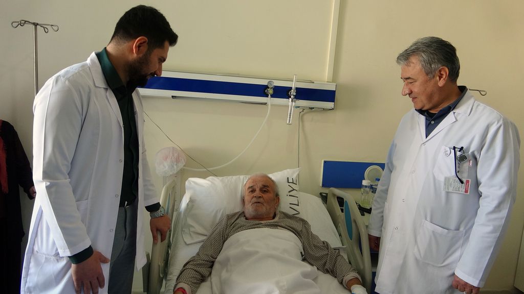 Giresun’da dünyada nadir görülen ameliyat: Pelvik böbrekli hastada mesane kanseri tedavi edildi